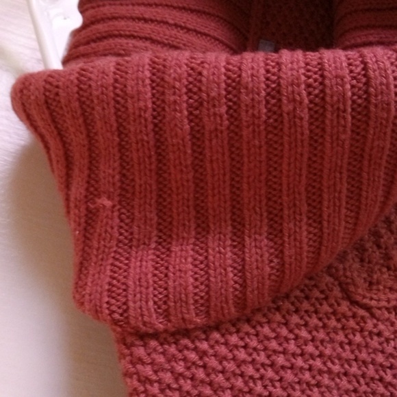 Charlotte Russe cowl neck cable knit sweater size medium - Picture 6 of 9